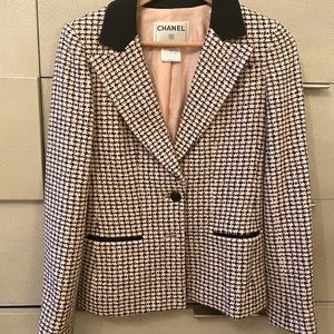 Chanel tweed jacket Sz 34